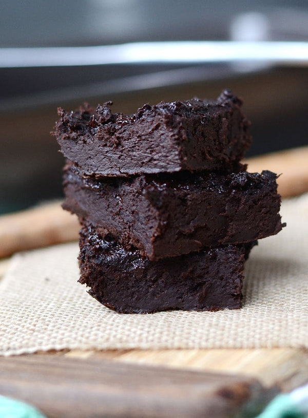 5-Ingredients Fudgy Protein Brownies 🍫