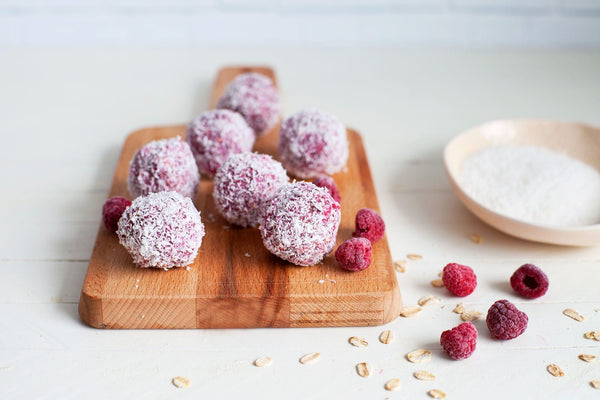 Raspberry Coconut Energy Balls 🔴🥥